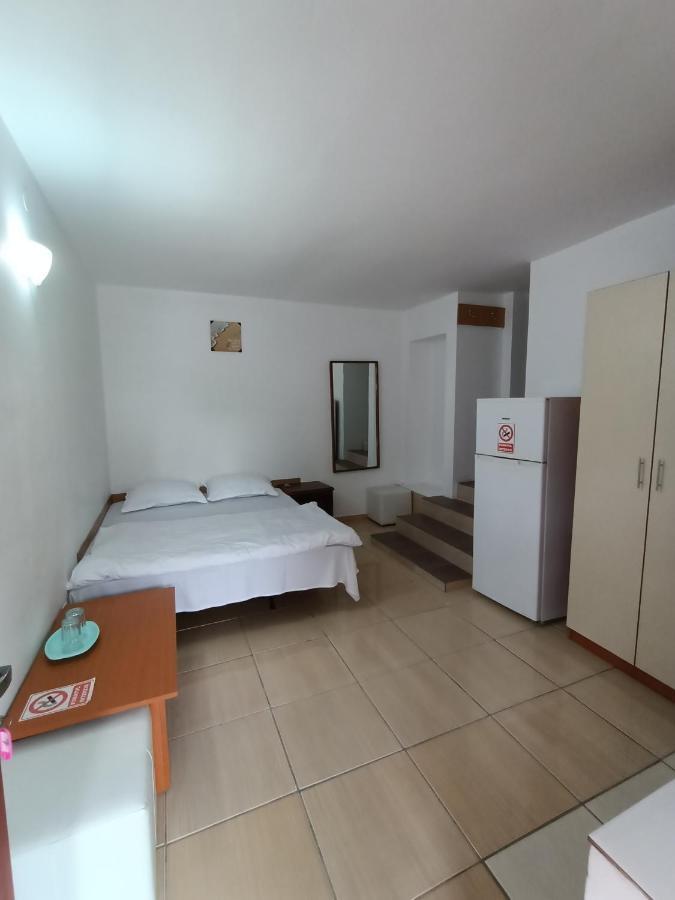Hotel La Mariana Vama Veche Esterno foto