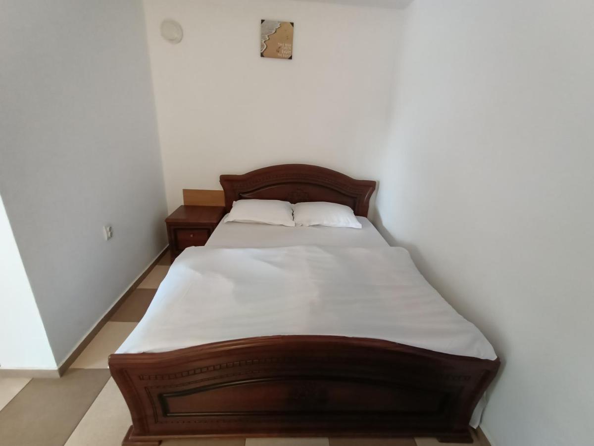 Hotel La Mariana Vama Veche Esterno foto